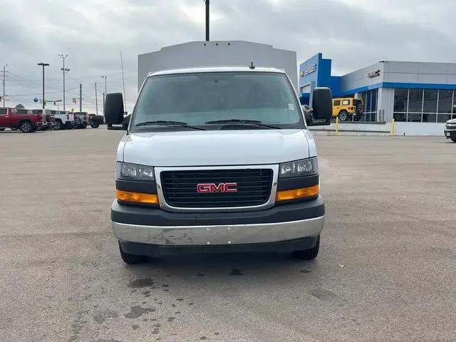 2025 GMC Savana Cutaway Work Van