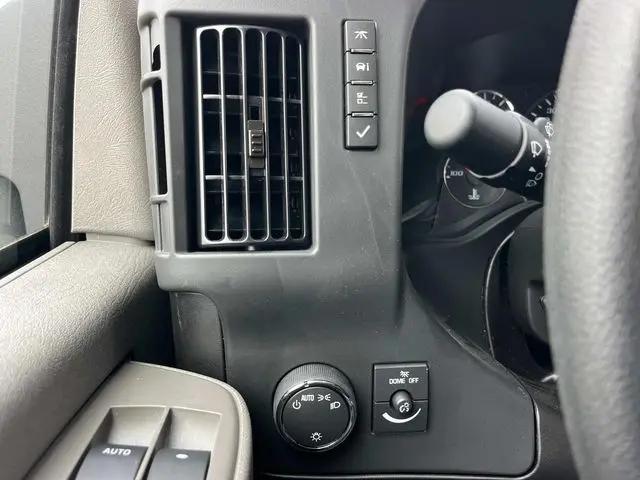 2025 GMC Savana Cutaway Work Van