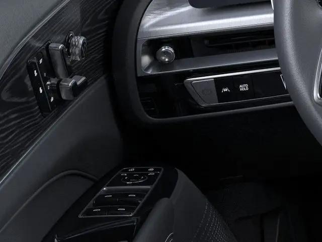 2025 Cadillac iQ Luxury w/1SC