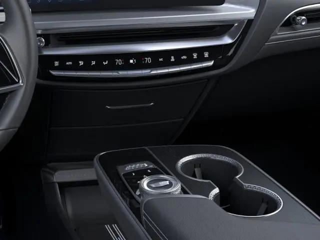 2025 Cadillac iQ Luxury w/1SC