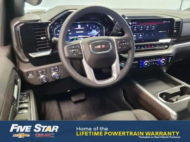 2025 GMC Sierra 2500HD 4WD Crew Cab Standard Bed SLT