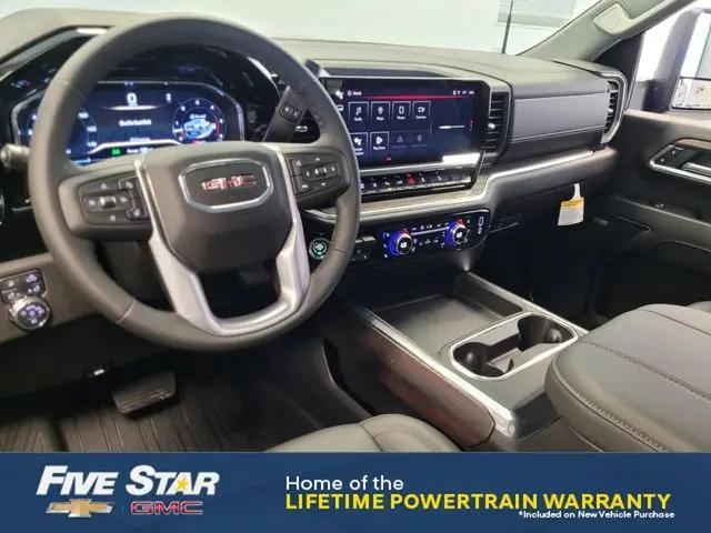 2025 GMC Sierra 2500HD 4WD Crew Cab Standard Bed SLT