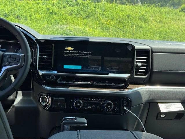 2025 Chevrolet Silverado 1500 4WD Crew Cab Short Bed RST