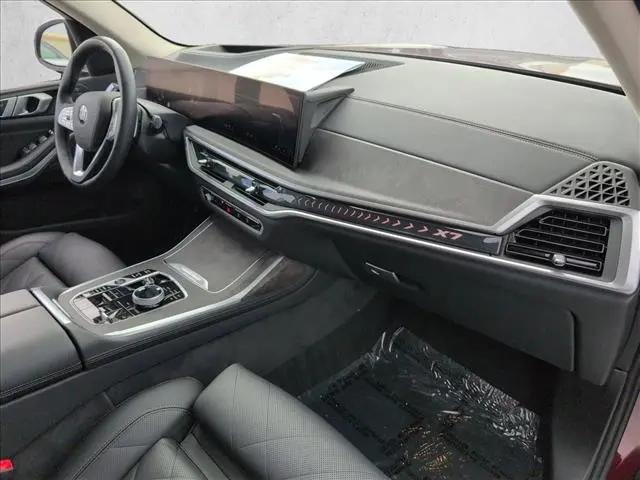 2025 BMW X7 xDrive40i