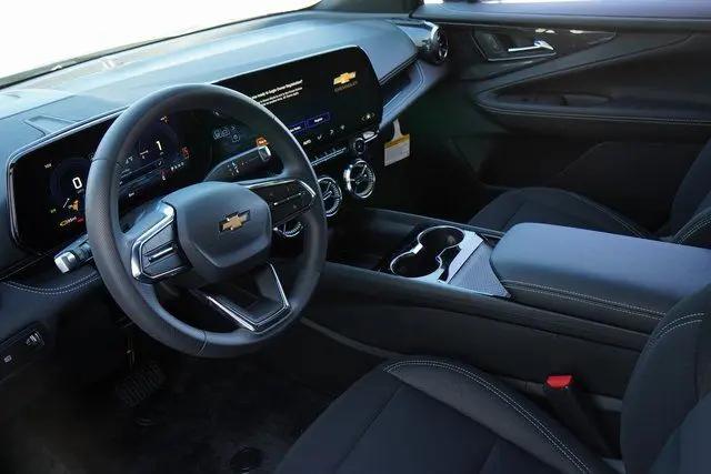 2025 Chevrolet Equinox LT 2