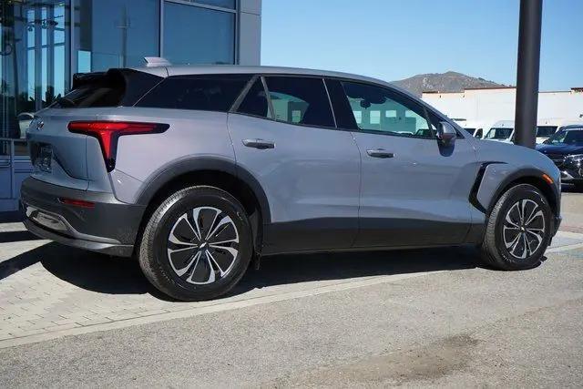 2025 Chevrolet Equinox LT 2