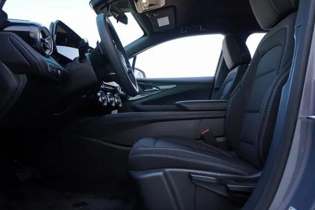 2025 Chevrolet Equinox LT 2