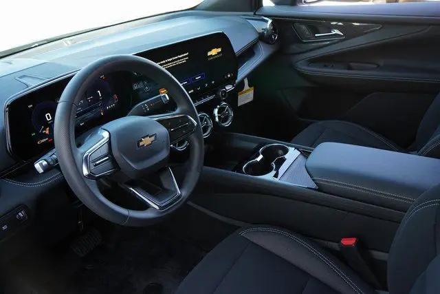 2025 Chevrolet Equinox LT 2