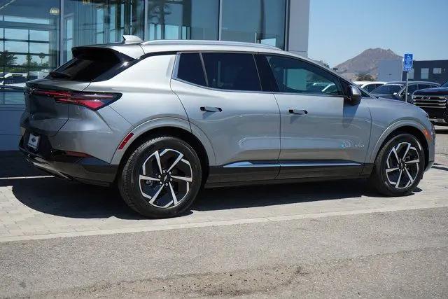 2025 Chevrolet Equinox LT 2