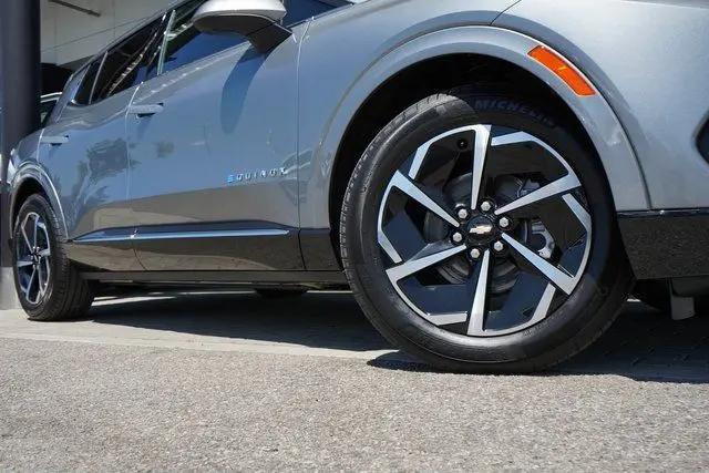 2025 Chevrolet Equinox LT 2