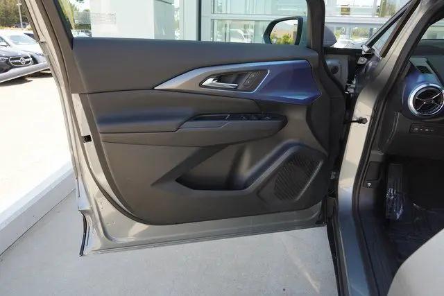 2025 Chevrolet Equinox LT 2