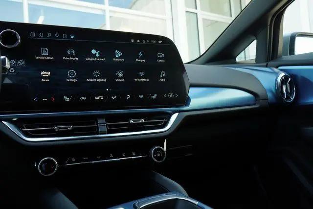2025 Chevrolet Equinox LT 2