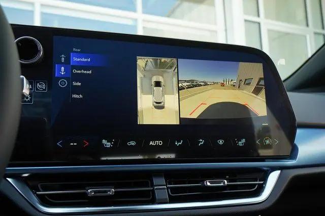 2025 Chevrolet Equinox LT 2