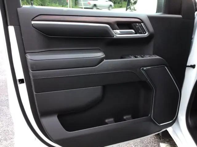 2024 GMC Sierra 1500 4WD Crew Cab Short Box SLT