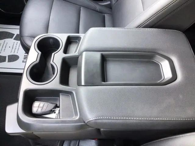 2024 GMC Sierra 1500 4WD Crew Cab Short Box SLT