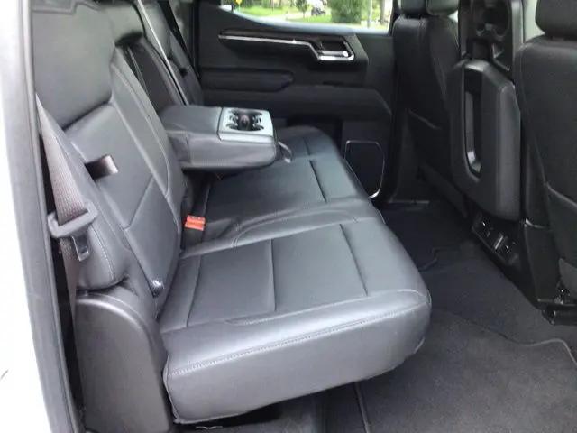 2024 GMC Sierra 1500 4WD Crew Cab Short Box SLT