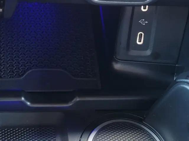 2025 Mercedes-Benz GLC 350e 4MATIC
