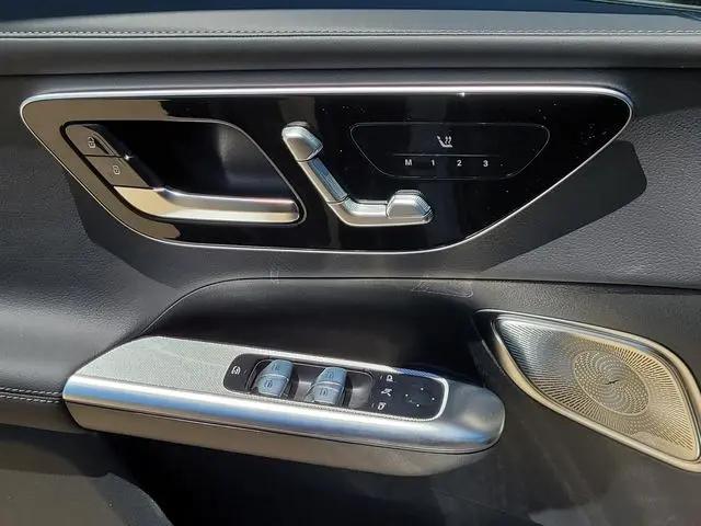 2025 Mercedes-Benz GLC 350e 4MATIC