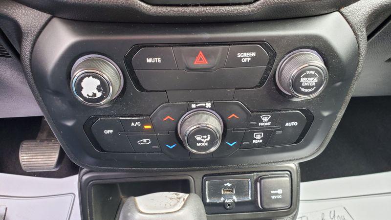 2018 Jeep Renegade Latitude FWD