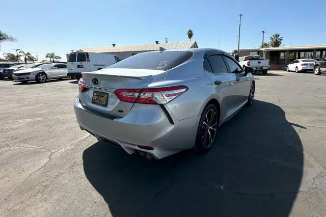 2020 Toyota Camry SE