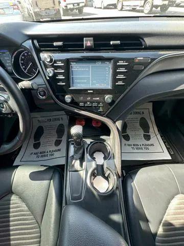 2020 Toyota Camry SE