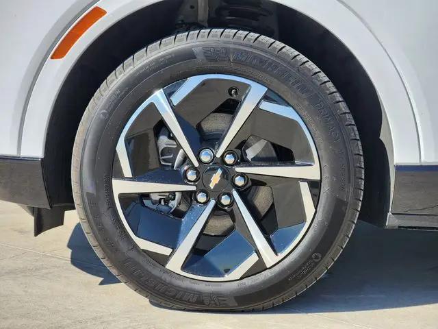 2025 Chevrolet Equinox LT 2