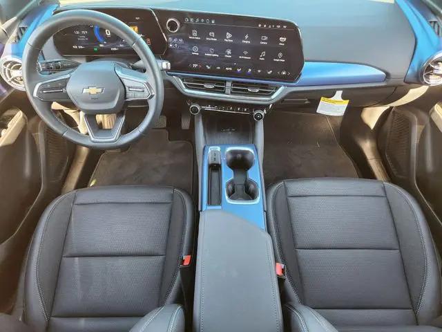 2025 Chevrolet Equinox LT 2