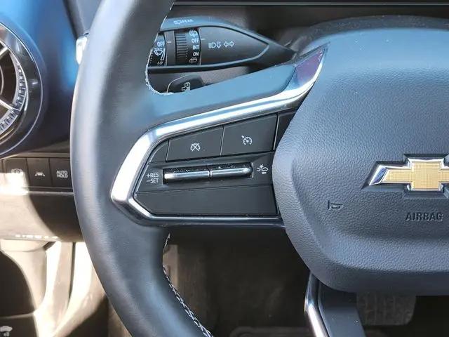 2025 Chevrolet Equinox LT 2