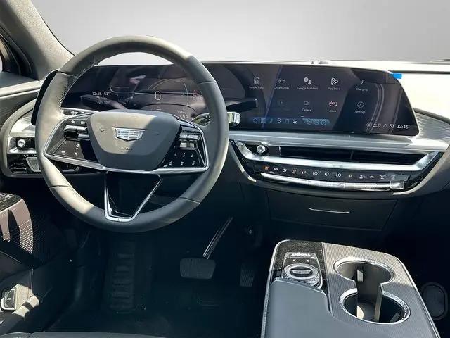 2025 Cadillac iQ Luxury w/1SC