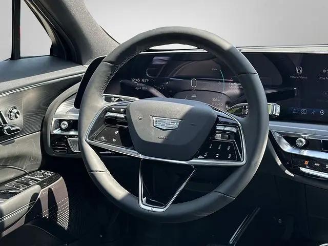 2025 Cadillac iQ Luxury w/1SC