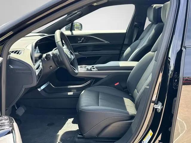 2025 Cadillac iQ Luxury w/1SC