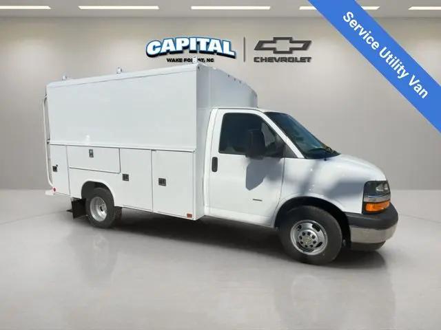 2025 Chevrolet Express Cutaway Work Van