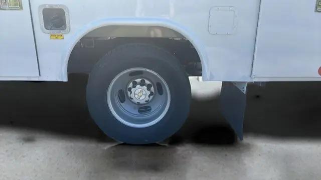 2025 Chevrolet Express Cutaway Work Van