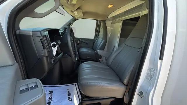2025 Chevrolet Express Cutaway Work Van