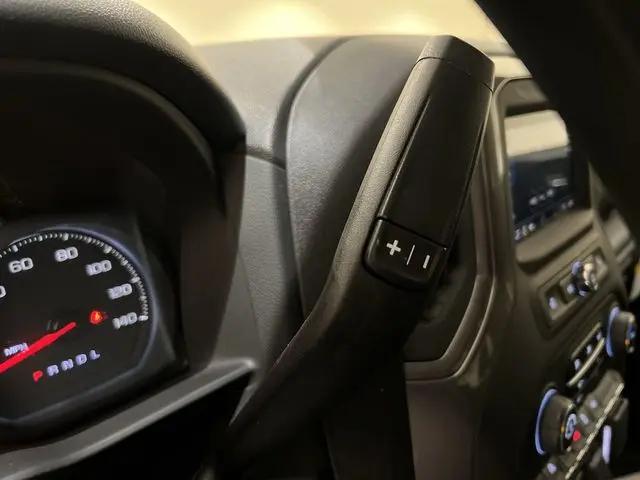 2025 Chevrolet Silverado 1500 2WD Crew Cab Short Bed Custom