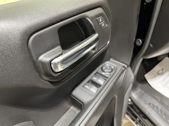 2025 Chevrolet Silverado 1500 2WD Crew Cab Short Bed Custom