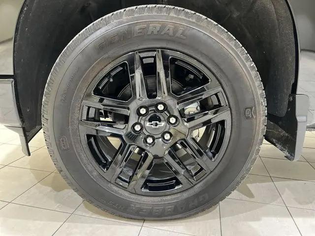 2025 Chevrolet Silverado 1500 2WD Crew Cab Short Bed Custom