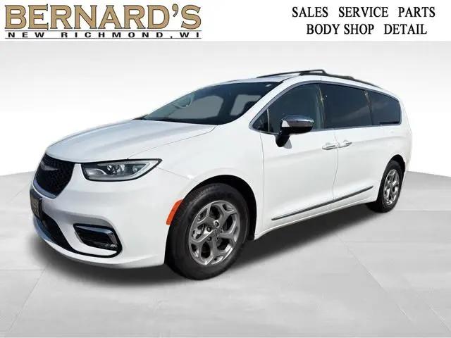 2023 Chrysler Pacifica Limited for sale in New Richmond, WI