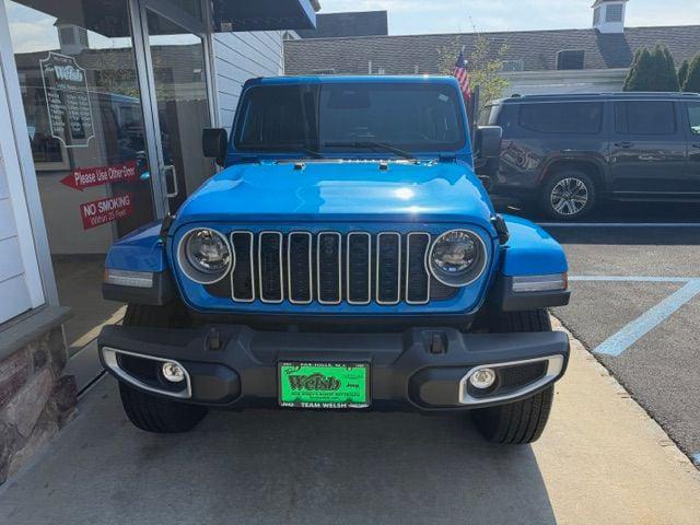 2025 Jeep Wrangler 4-Door Sahara 4x4