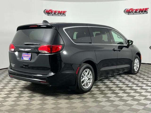 2026 Chrysler Voyager VOYAGER LX