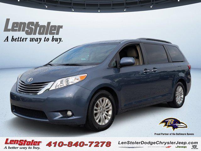 2017 Toyota Sienna XLE 8 Passenger