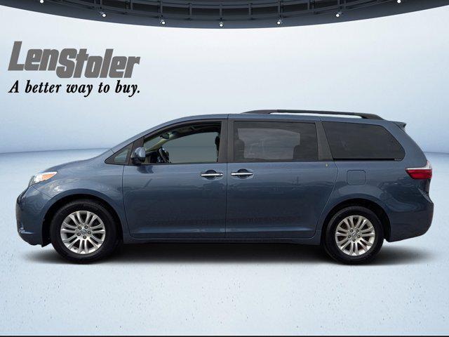 2017 Toyota Sienna XLE 8 Passenger