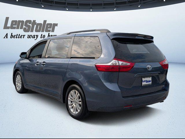 2017 Toyota Sienna XLE 8 Passenger
