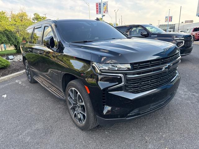 2022 Chevrolet Suburban 4WD RST