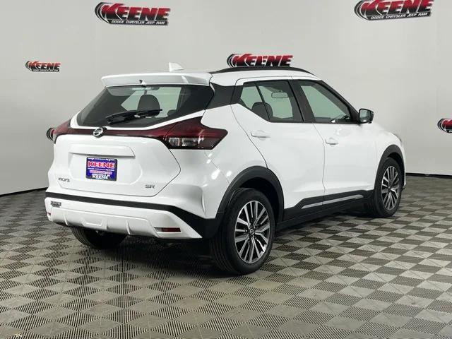 2021 Nissan Kicks SR Xtronic CVT