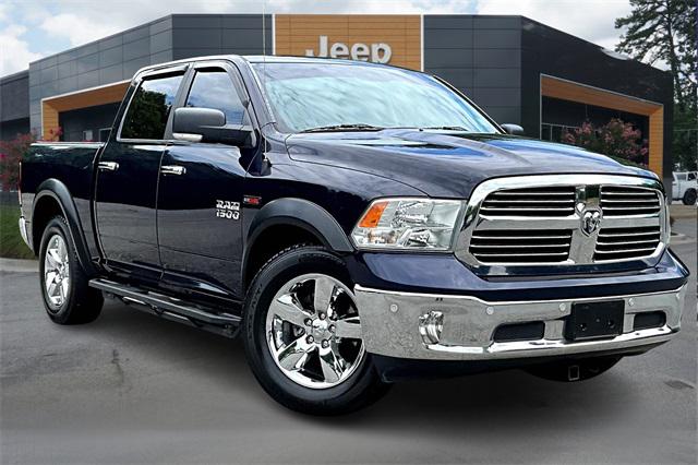 2017 RAM 1500 Big Horn Crew Cab 4x4 57 Box