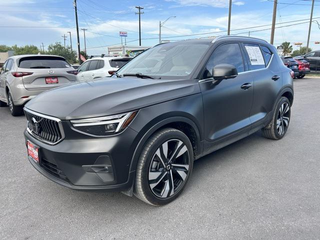 2024 Volvo XC40 B5 Plus Bright Theme 2024 Volvo XC40 B5 Plus Bright Theme