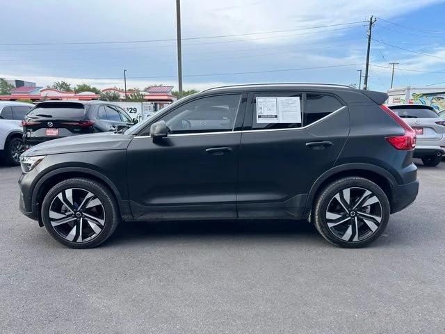 2024 Volvo XC40 B5 Plus Bright Theme