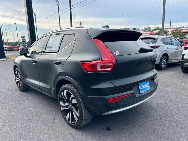 2024 Volvo XC40 B5 Plus Bright Theme