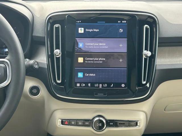 2024 Volvo XC40 B5 Plus Bright Theme